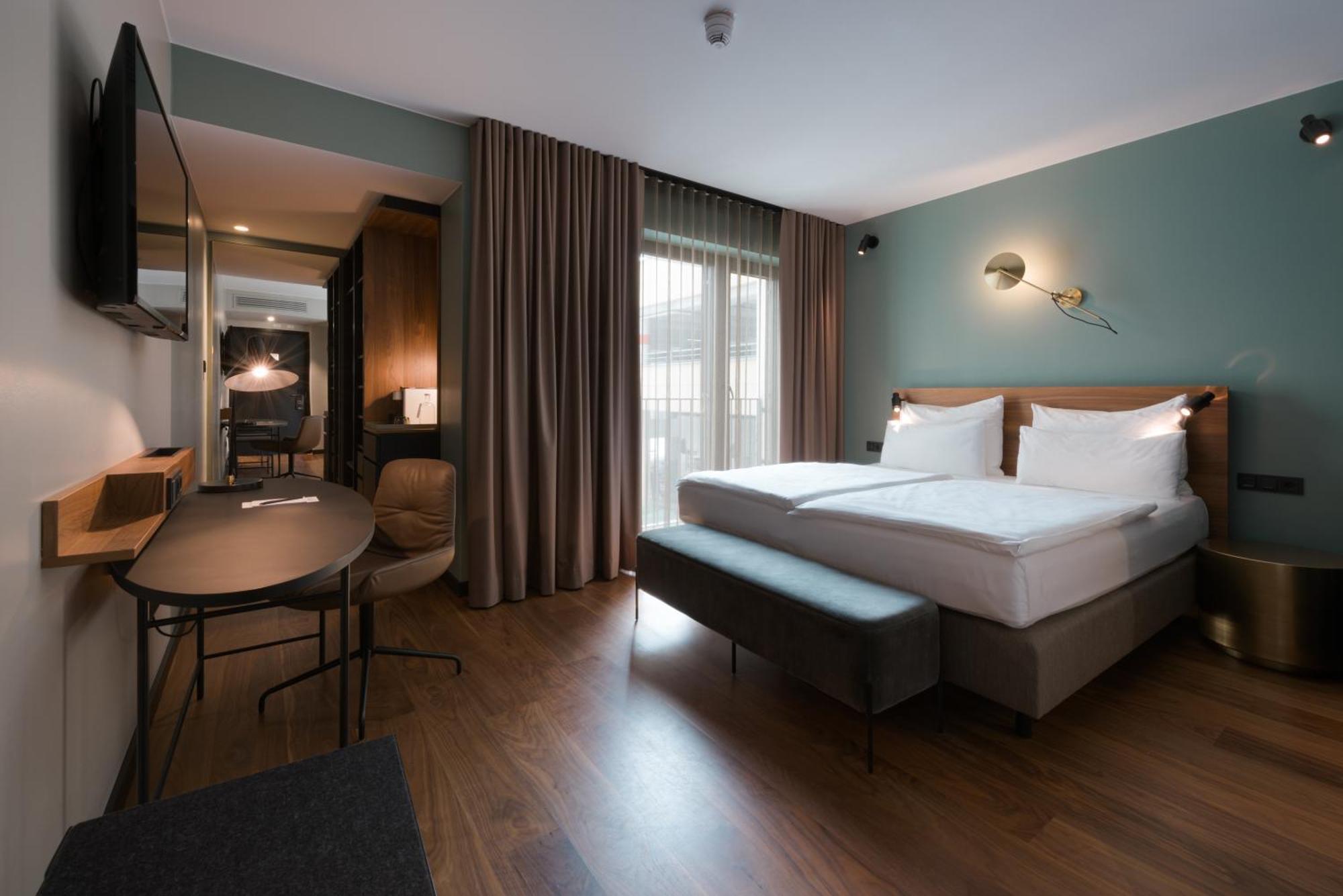 Emilu Design Hotel สตุตการ์ต ภายนอก รูปภาพ